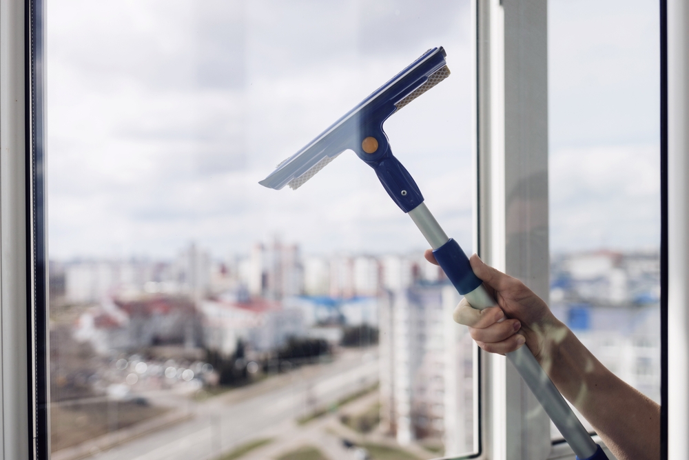 Så väljer du rätt fönsterputsare för ditt hem eller företag