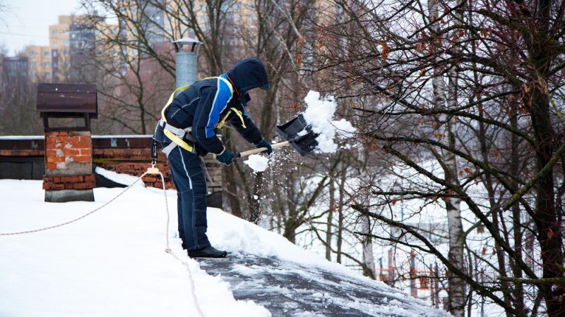 Fördelarna med att anlita professionell takskottning i Stockholm